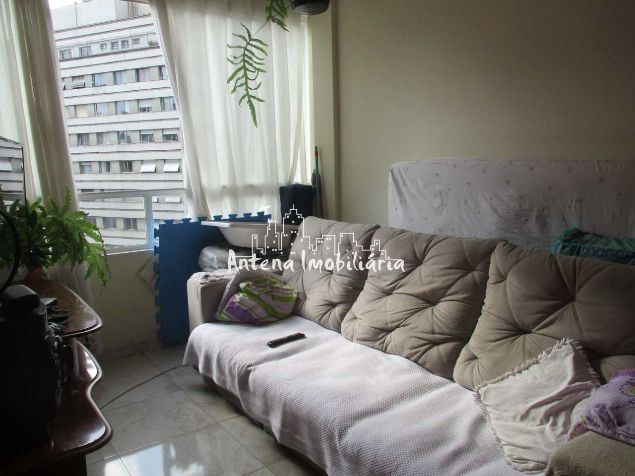 Apartamento à venda com 2 quartos, 75m² - Foto 3