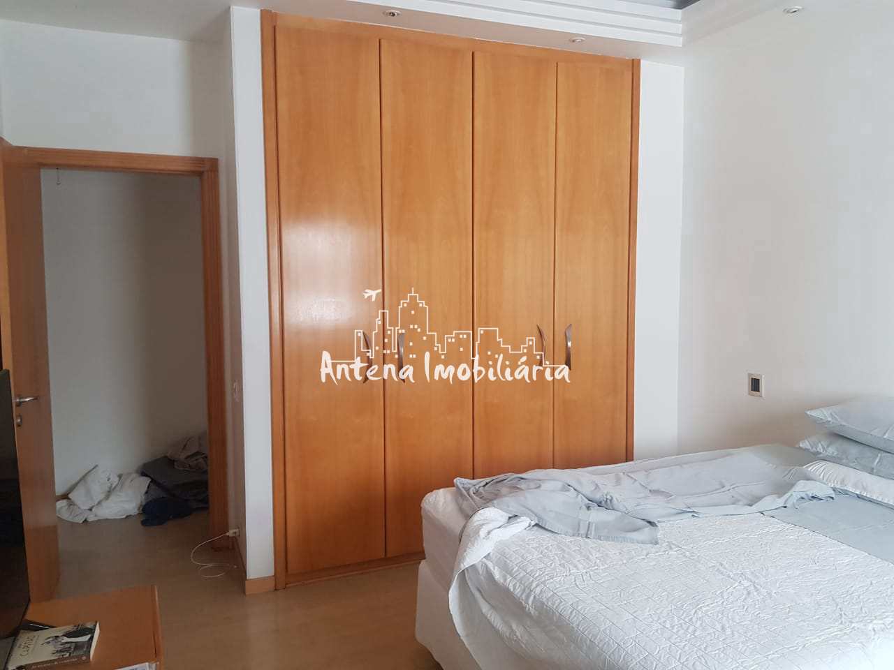 Apartamento à venda com 3 quartos, 270m² - Foto 4