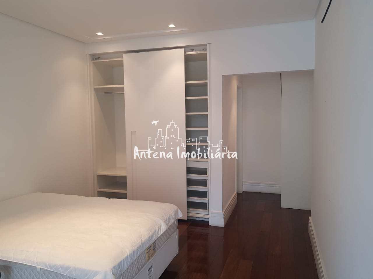 Apartamento à venda com 3 quartos, 256m² - Foto 10