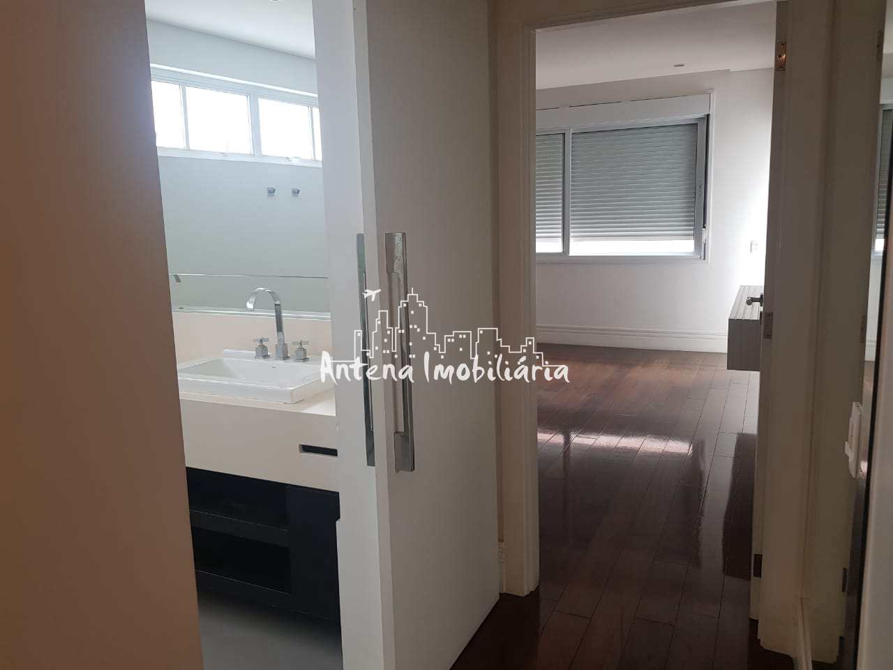 Apartamento à venda com 3 quartos, 256m² - Foto 6