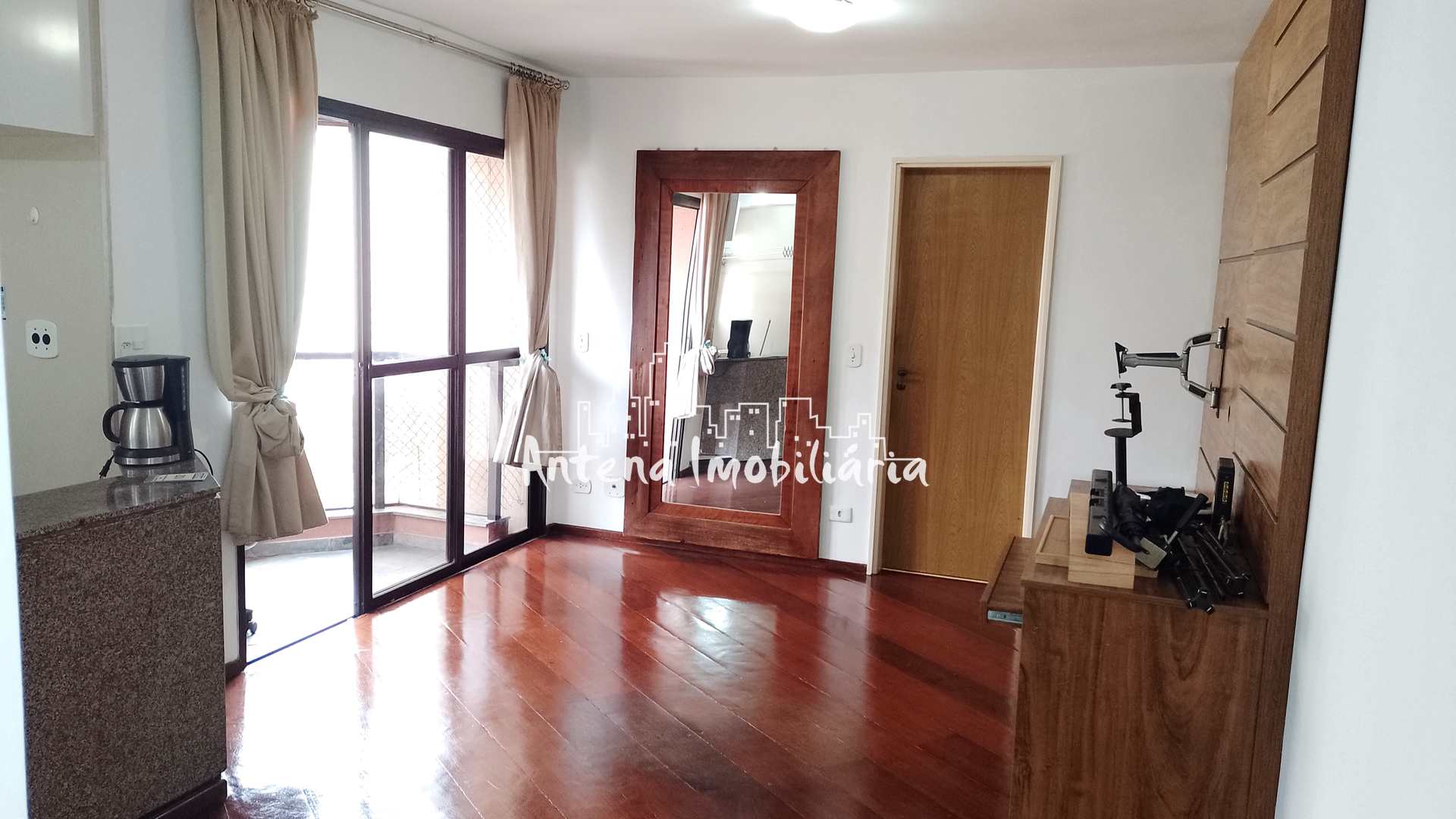 Apartamento à venda com 1 quarto, 42m² - Foto 1