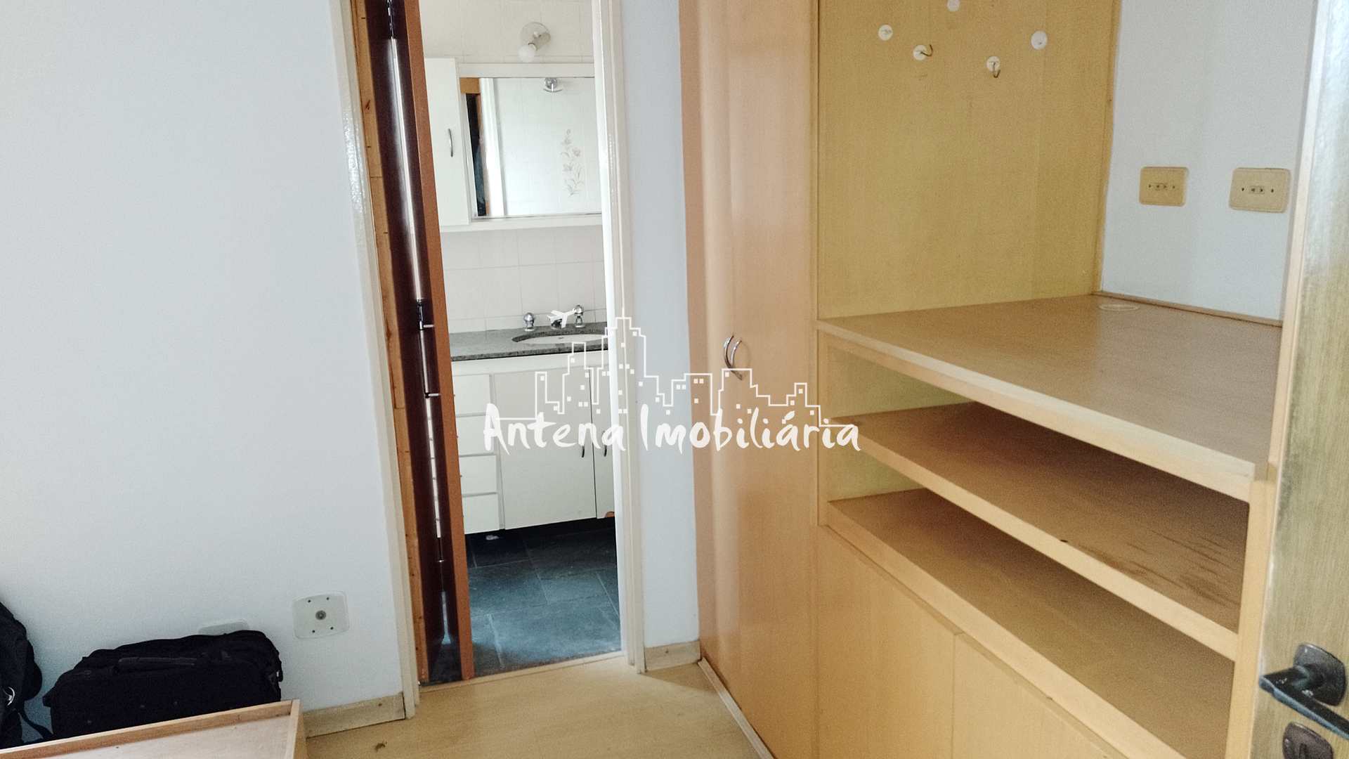 Apartamento à venda com 1 quarto, 42m² - Foto 12