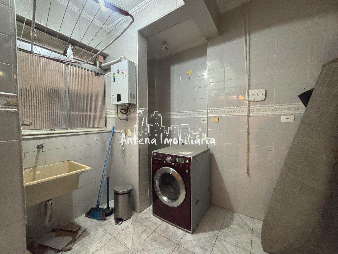 Apartamento para alugar com 3 quartos, 140m² - Foto 17