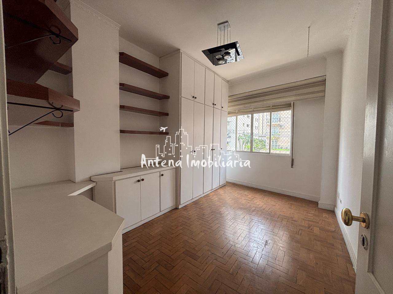 Apartamento para alugar com 3 quartos, 140m² - Foto 6