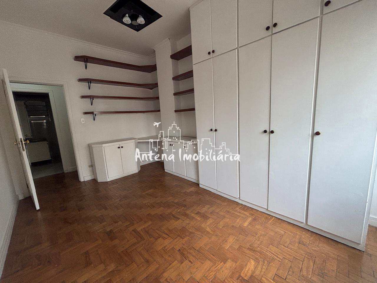 Apartamento para alugar com 3 quartos, 140m² - Foto 7