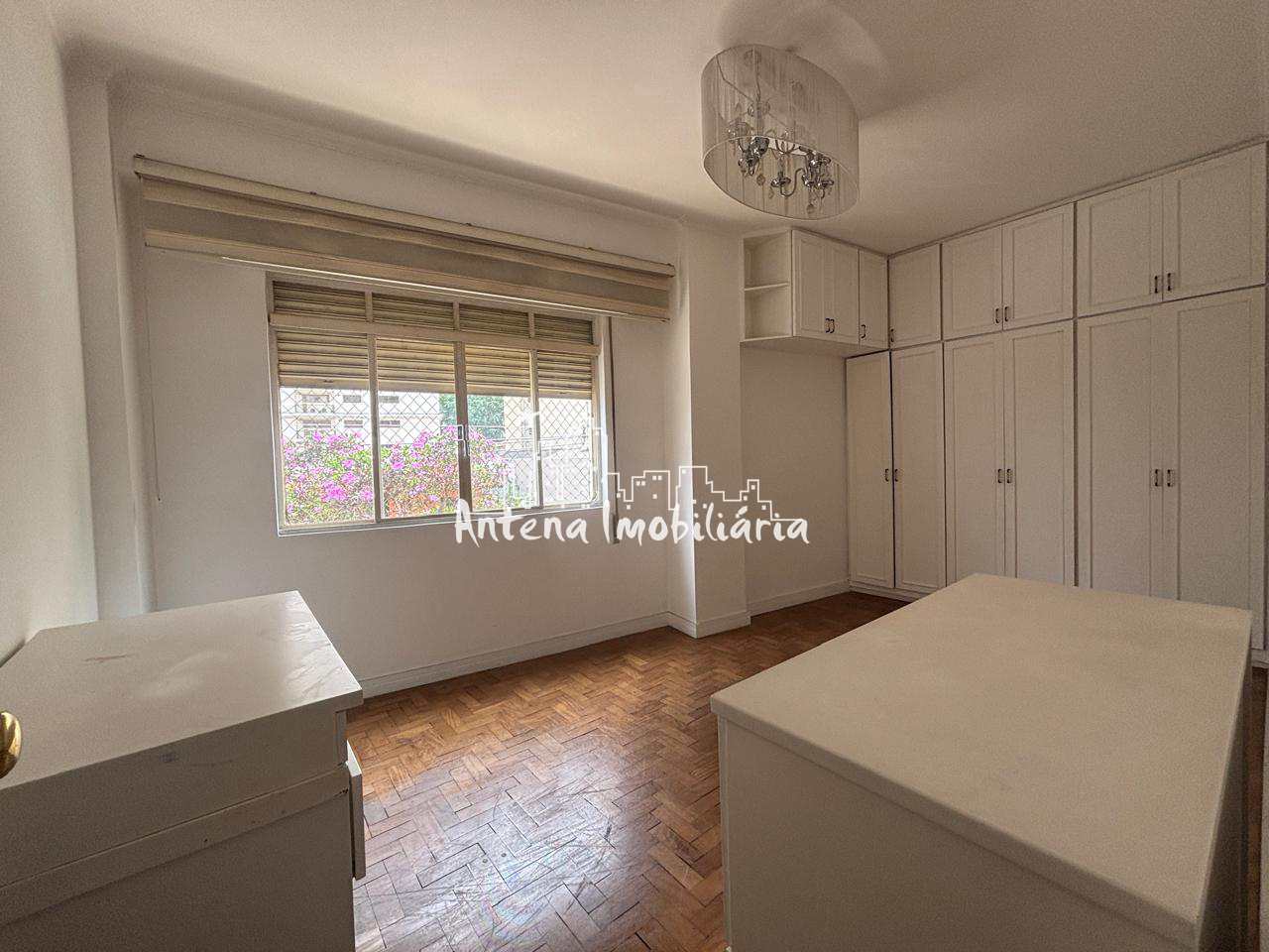 Apartamento para alugar com 3 quartos, 140m² - Foto 9