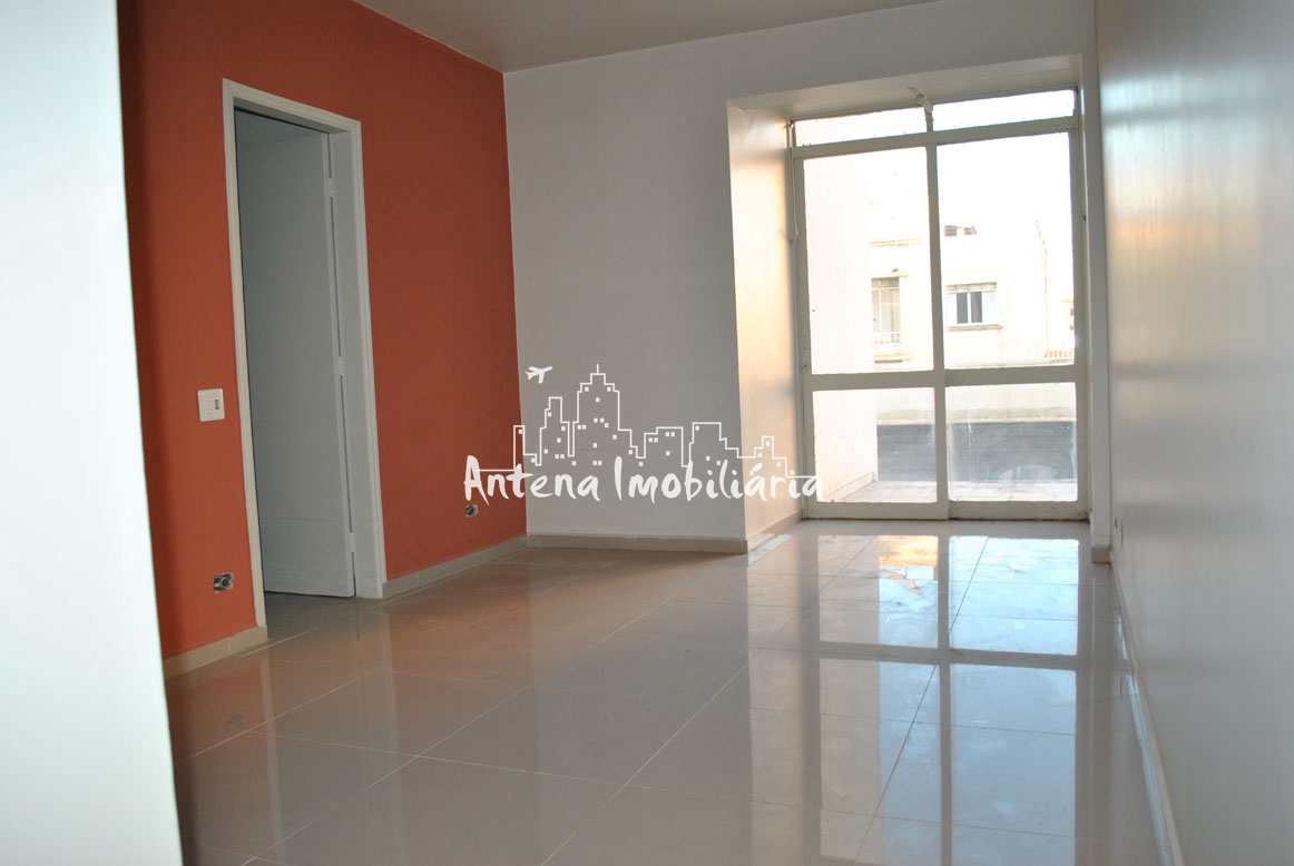 Apartamento à venda com 3 quartos, 88m² - Foto 2