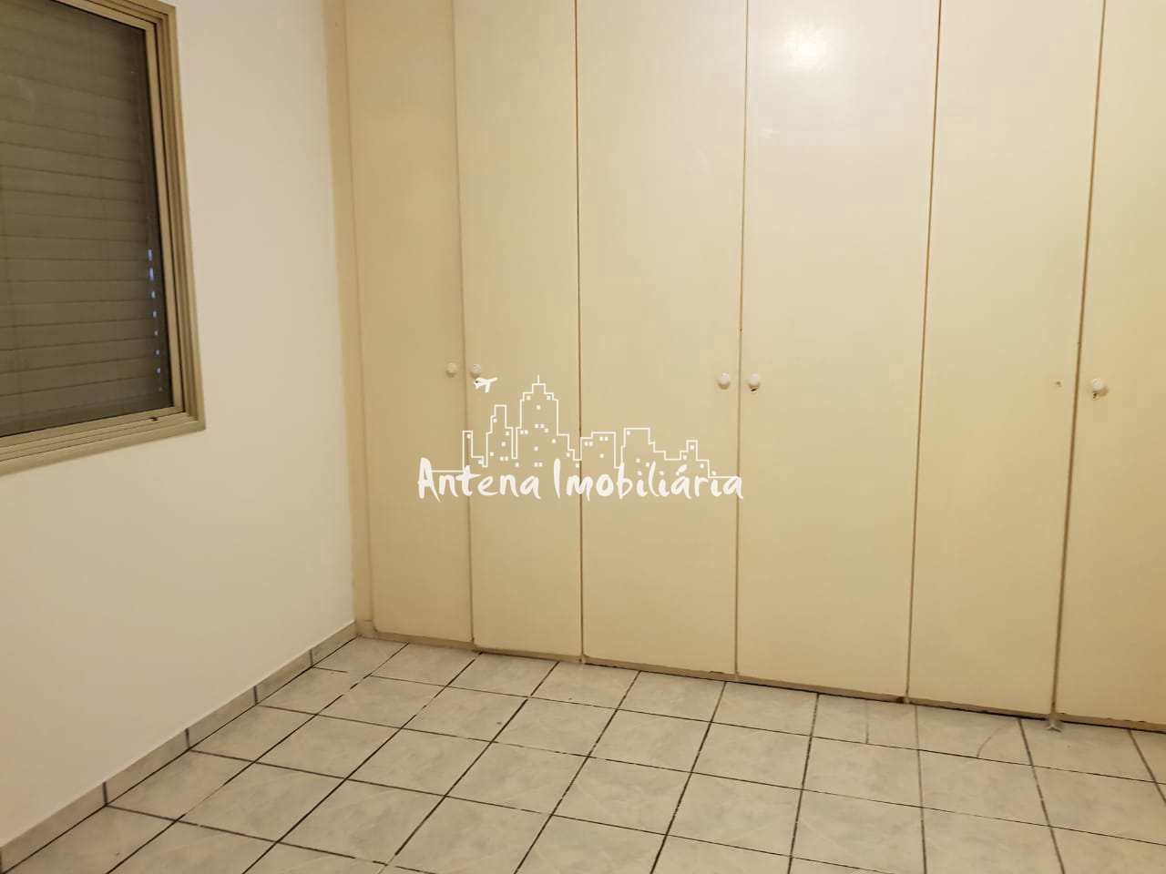 Apartamento à venda com 1 quarto, 48m² - Foto 2