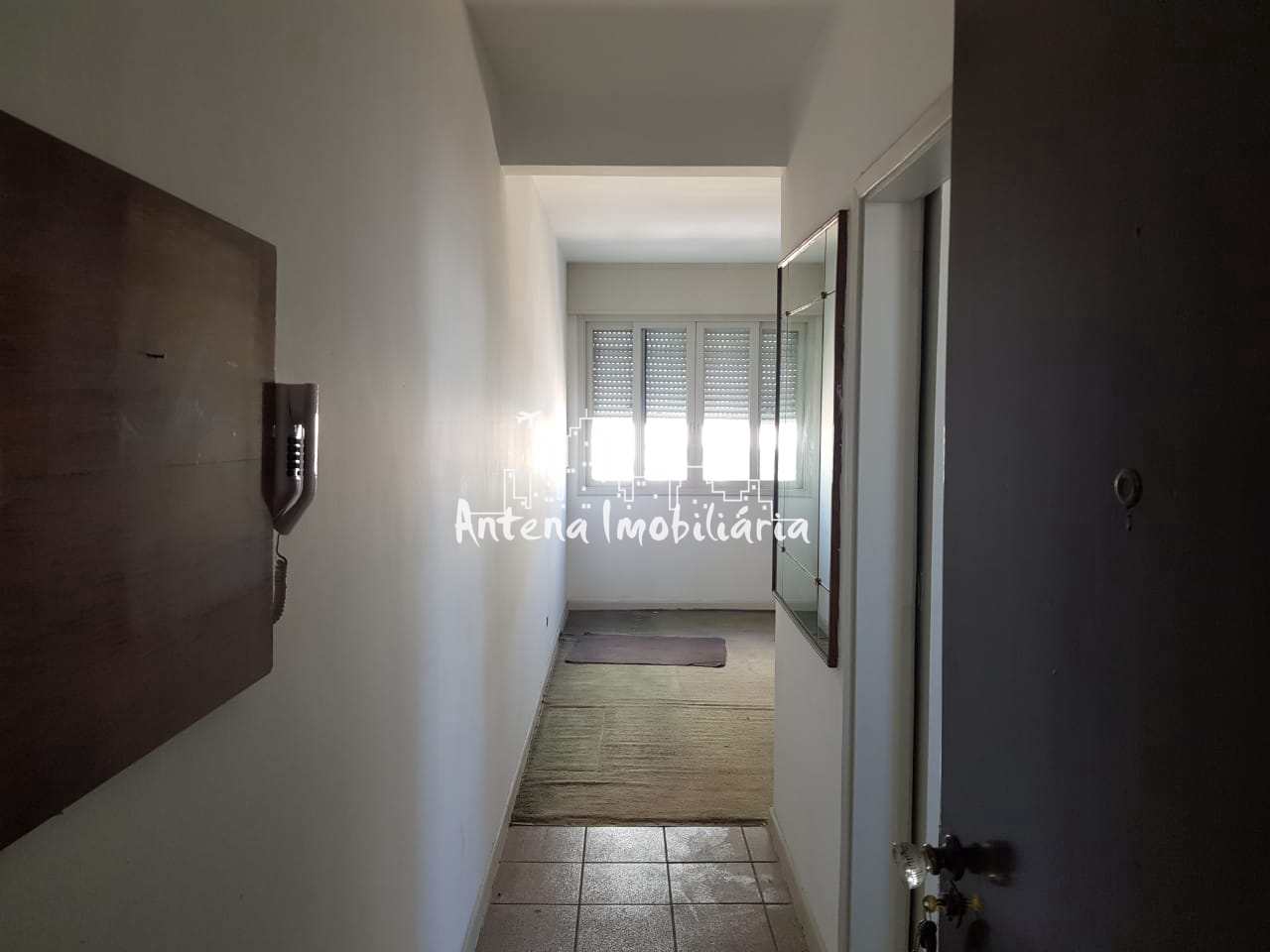 Apartamento à venda com 1 quarto, 55m² - Foto 2