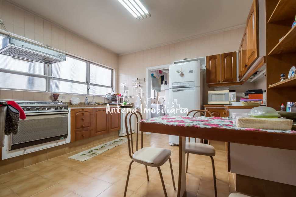 Apartamento à venda com 3 quartos, 252m² - Foto 29