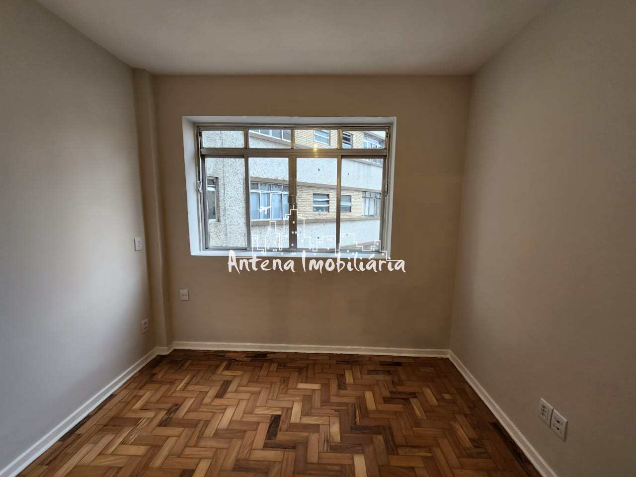 Apartamento à venda com 1 quarto, 32m² - Foto 4