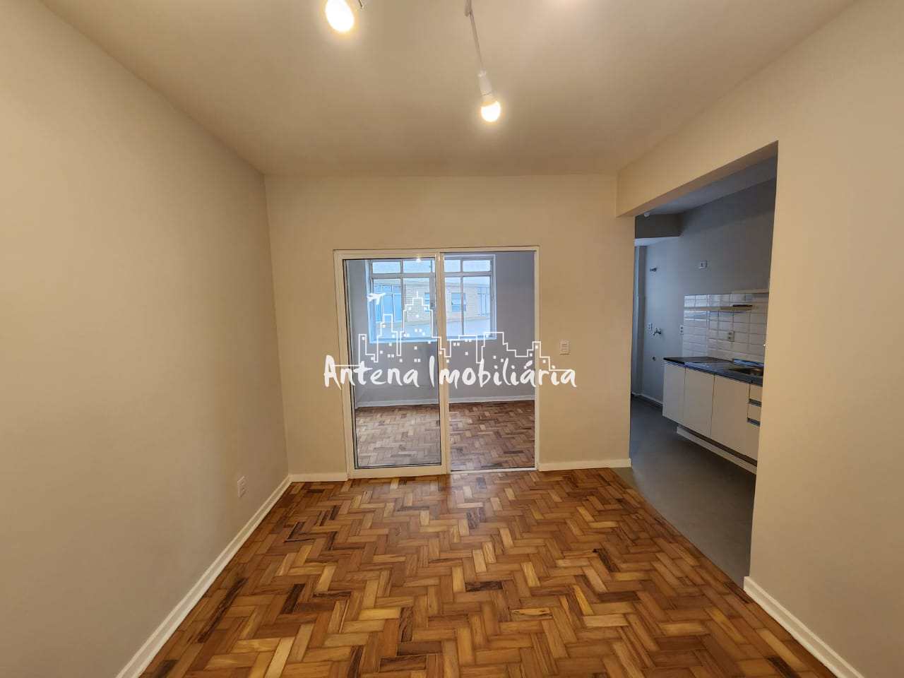 Apartamento à venda com 1 quarto, 32m² - Foto 3