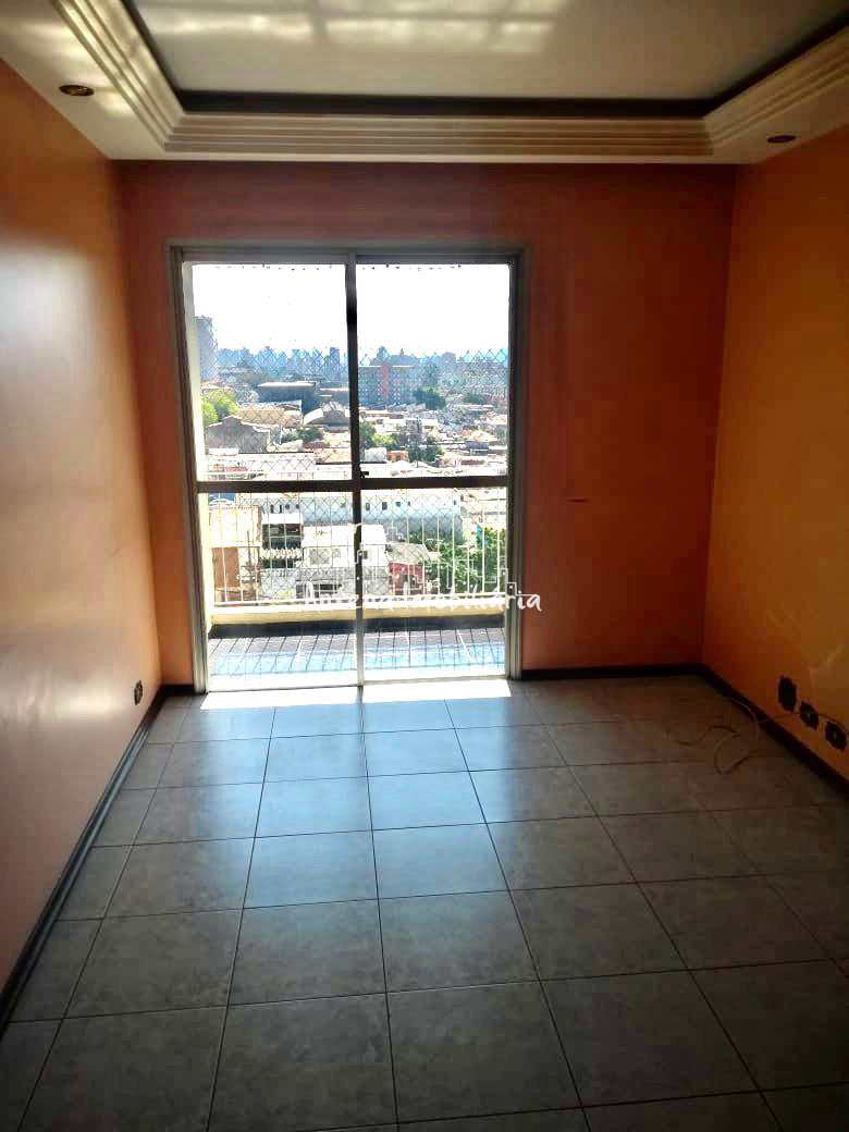 Apartamento à venda com 3 quartos, 80m² - Foto 1