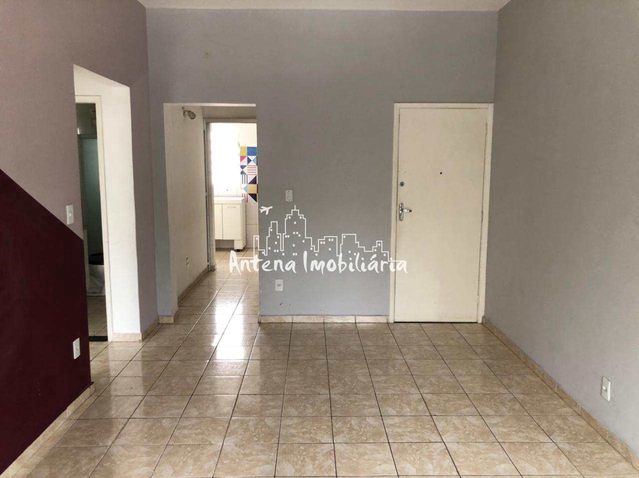 Apartamento à venda com 2 quartos, 80m² - Foto 2