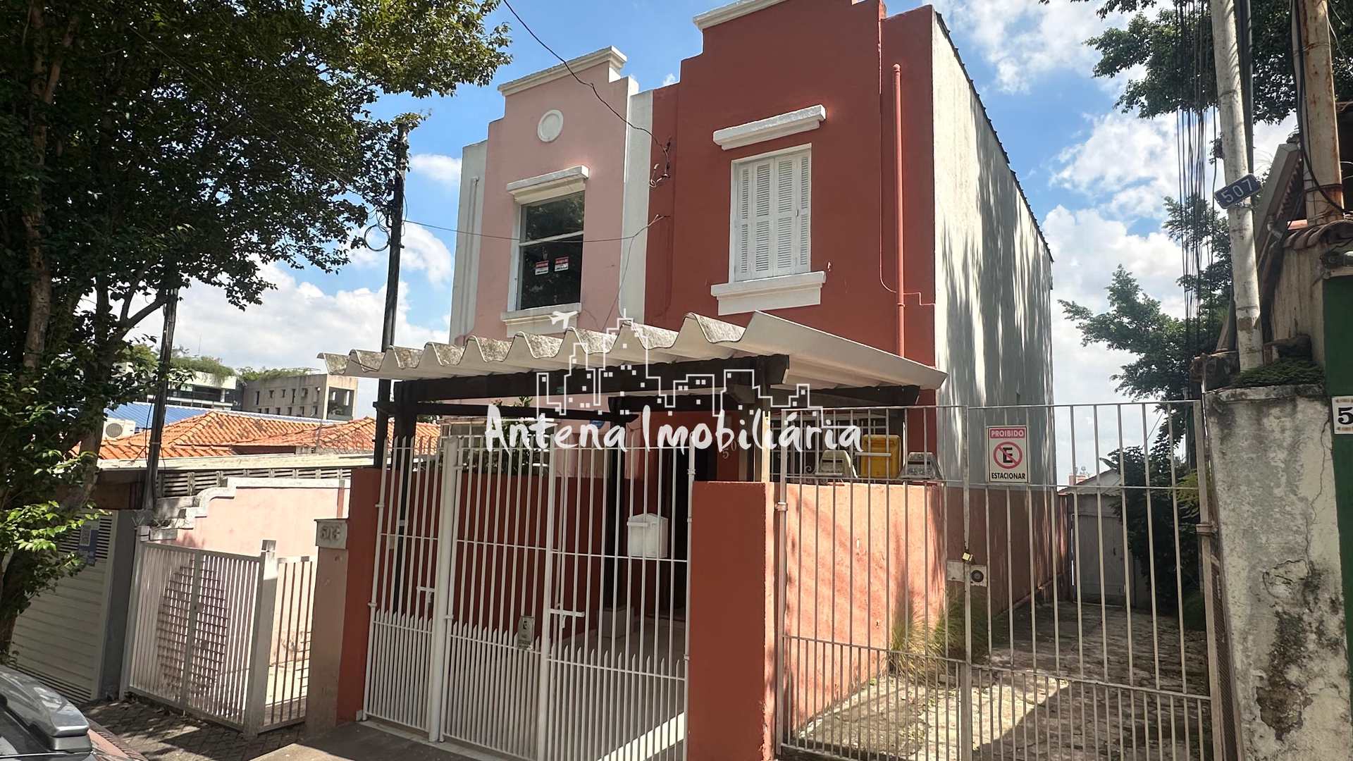 Casa à venda e aluguel com 2 quartos, 80m² - Foto 1