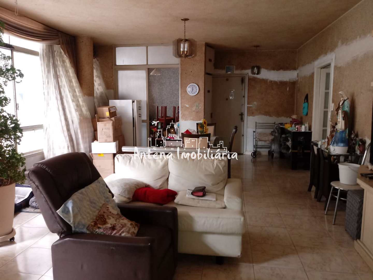 Apartamento à venda com 3 quartos, 180m² - Foto 2