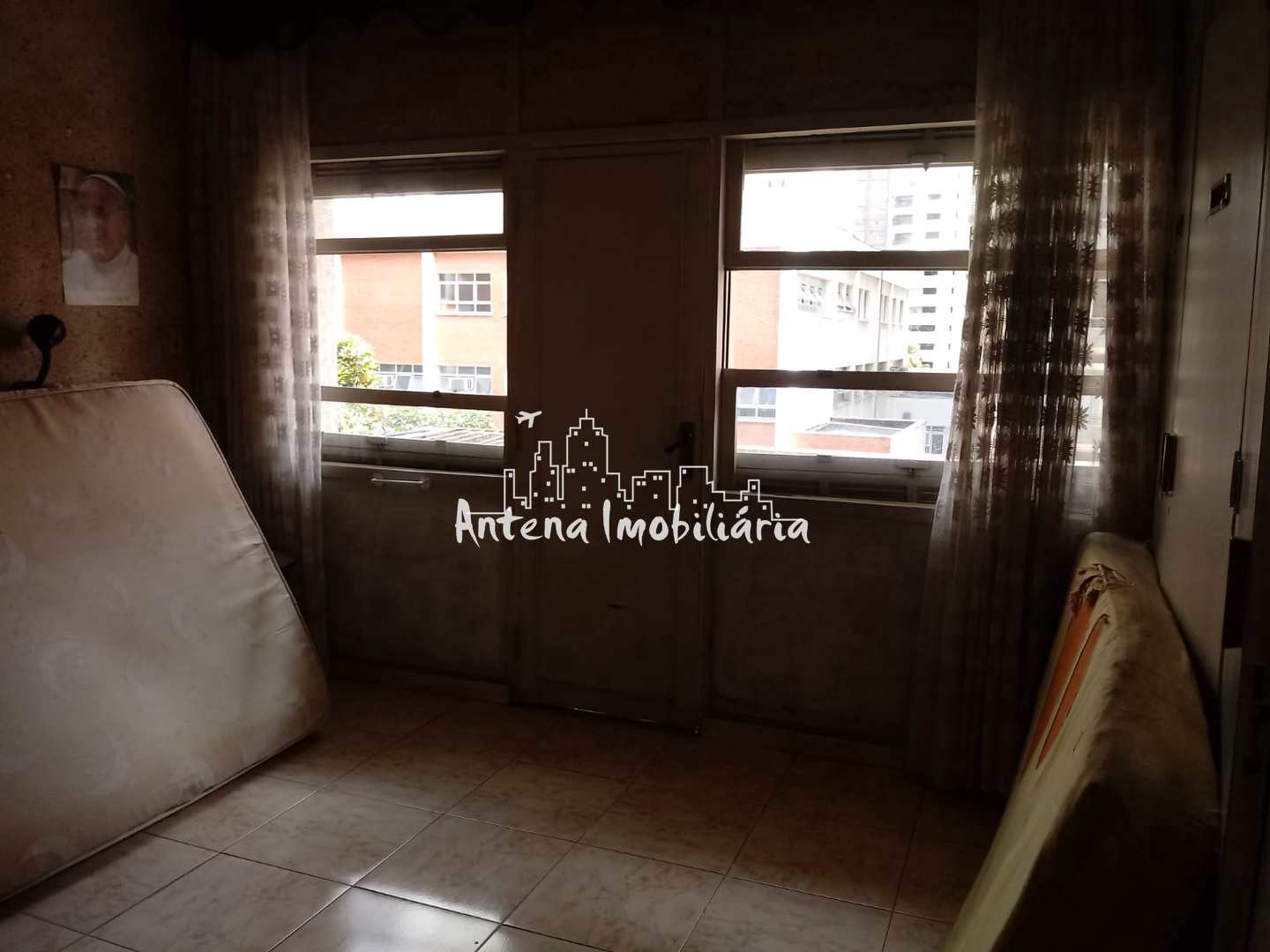 Apartamento à venda com 3 quartos, 180m² - Foto 4