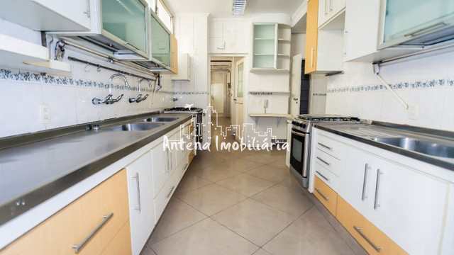 Apartamento à venda com 5 quartos, 320m² - Foto 17