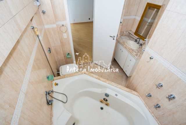 Apartamento à venda com 5 quartos, 320m² - Foto 15