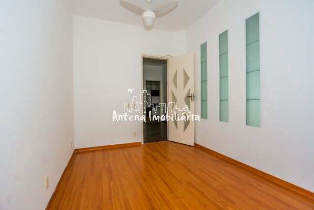 Apartamento à venda com 5 quartos, 320m² - Foto 9