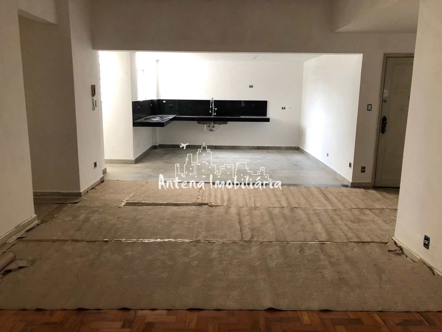 Apartamento à venda com 2 quartos, 141m² - Foto 3