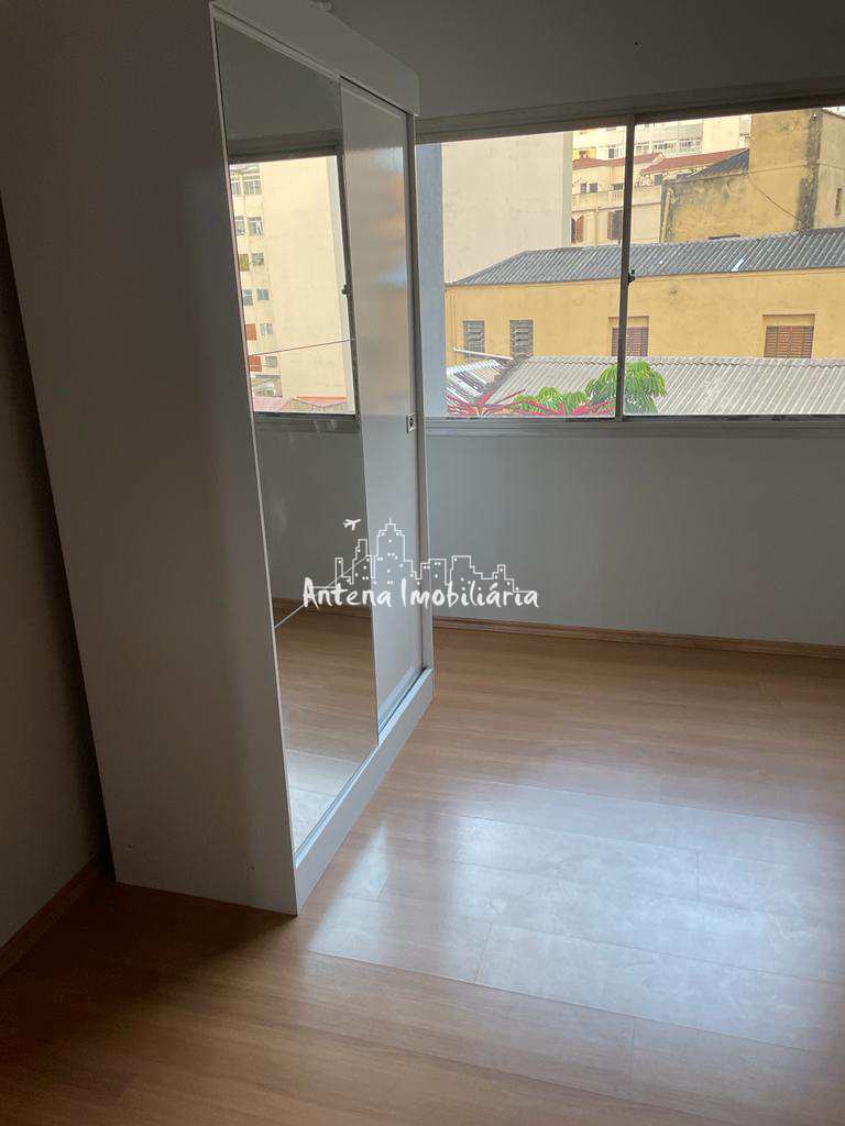 Apartamento à venda com 1 quarto, 30m² - Foto 2