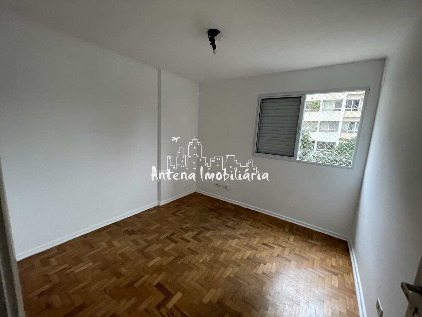 Apartamento à venda com 2 quartos, 72m² - Foto 9