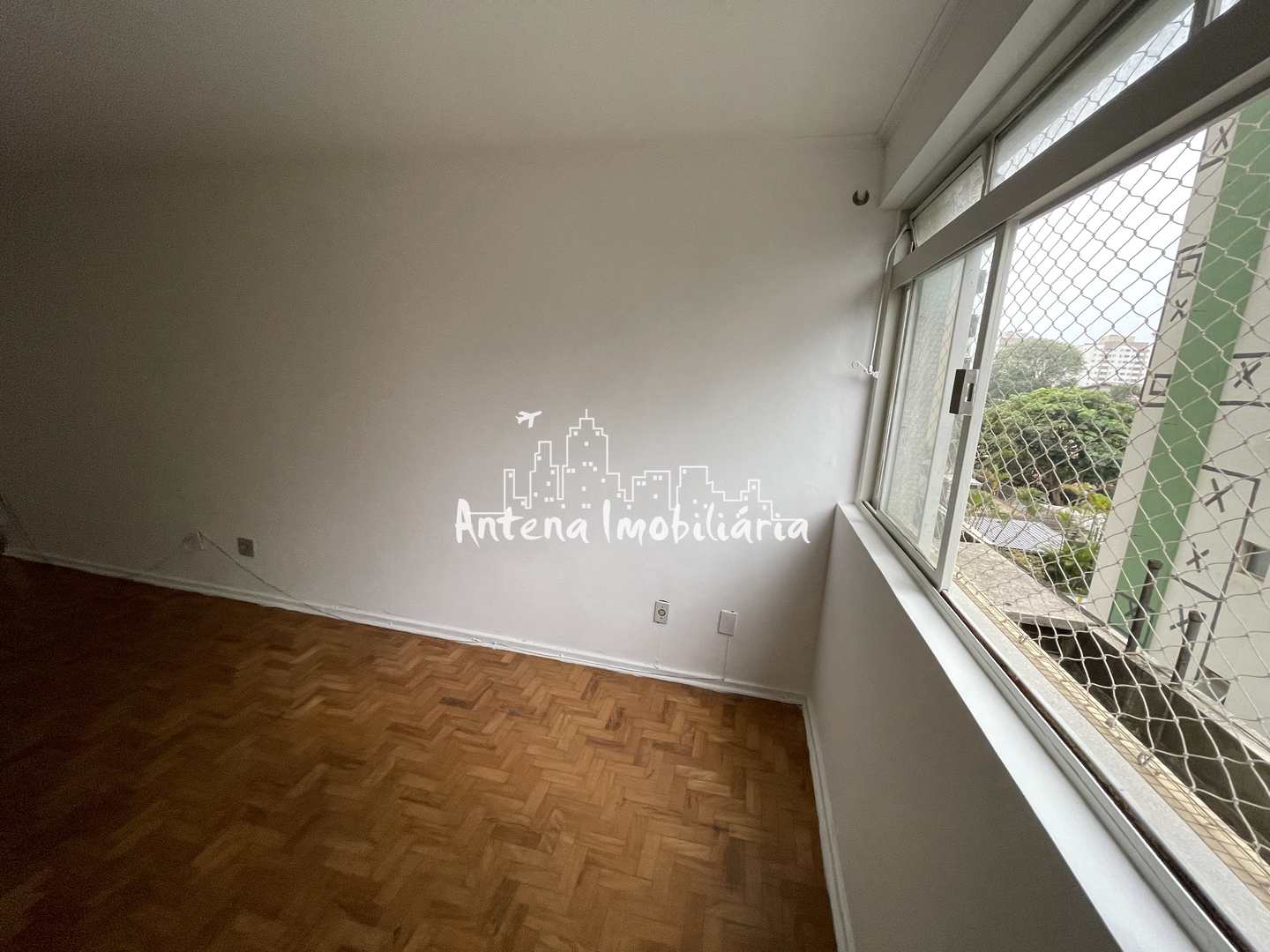 Apartamento à venda com 2 quartos, 72m² - Foto 2