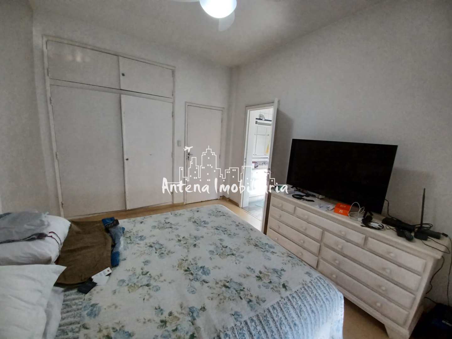 Apartamento à venda com 3 quartos, 145m² - Foto 8