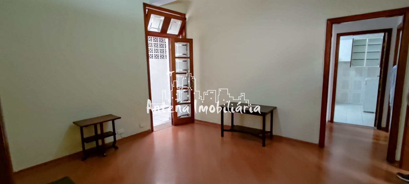 Apartamento à venda com 2 quartos, 94m² - Foto 2