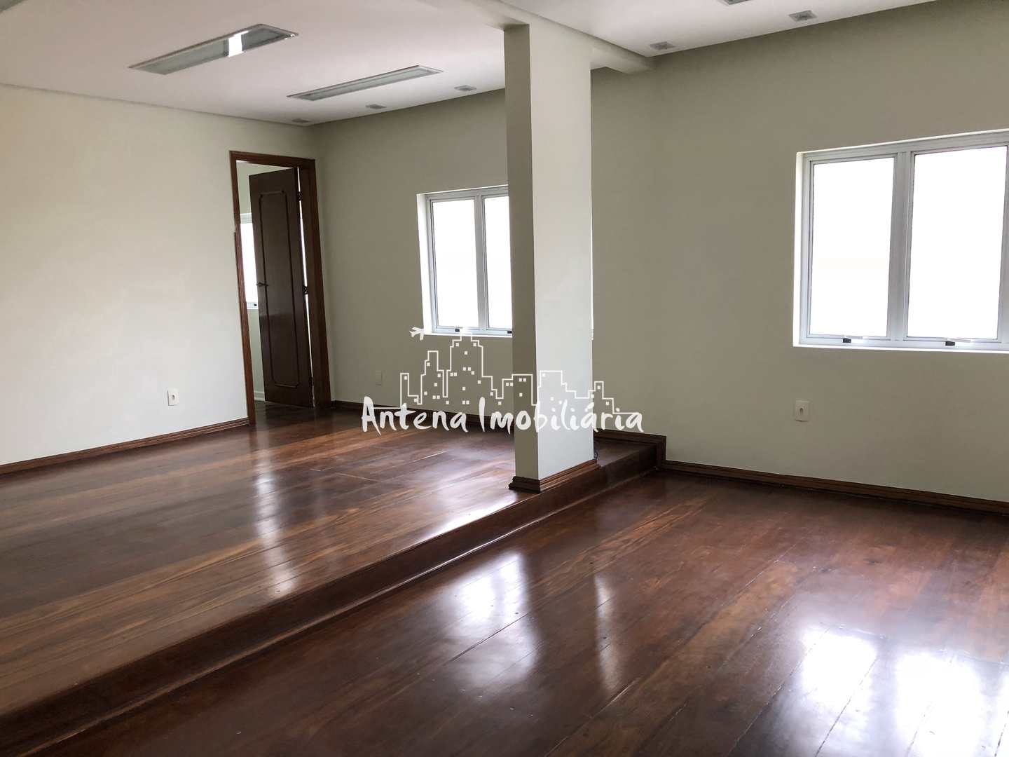 Prédio Inteiro para alugar, 134m² - Foto 8