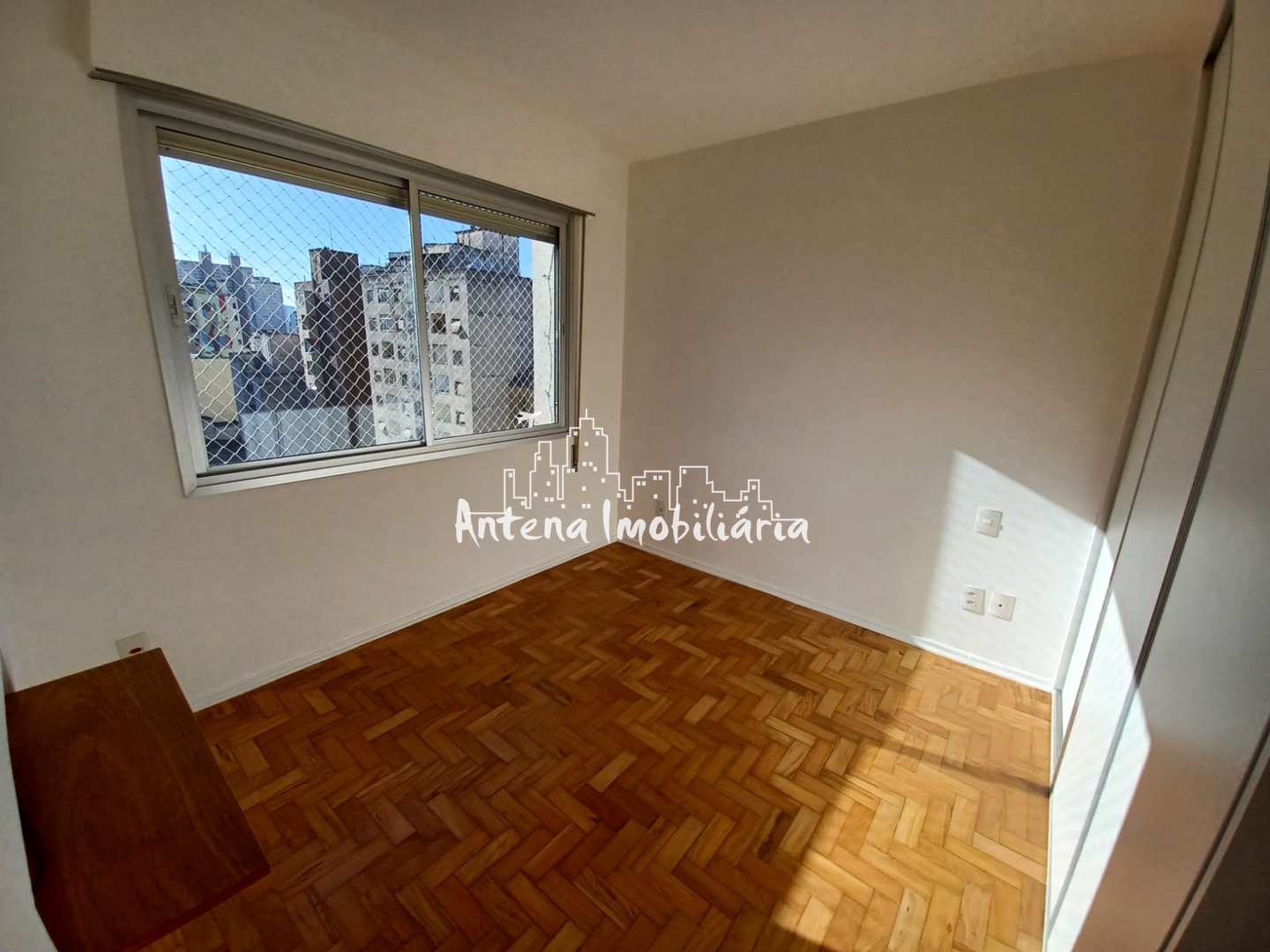 Apartamento à venda com 1 quarto, 43m² - Foto 4