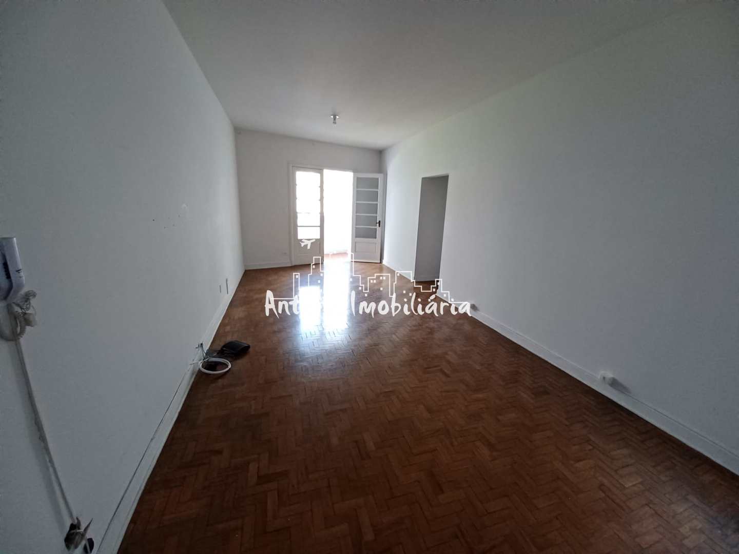 Apartamento à venda com 2 quartos, 113m² - Foto 2