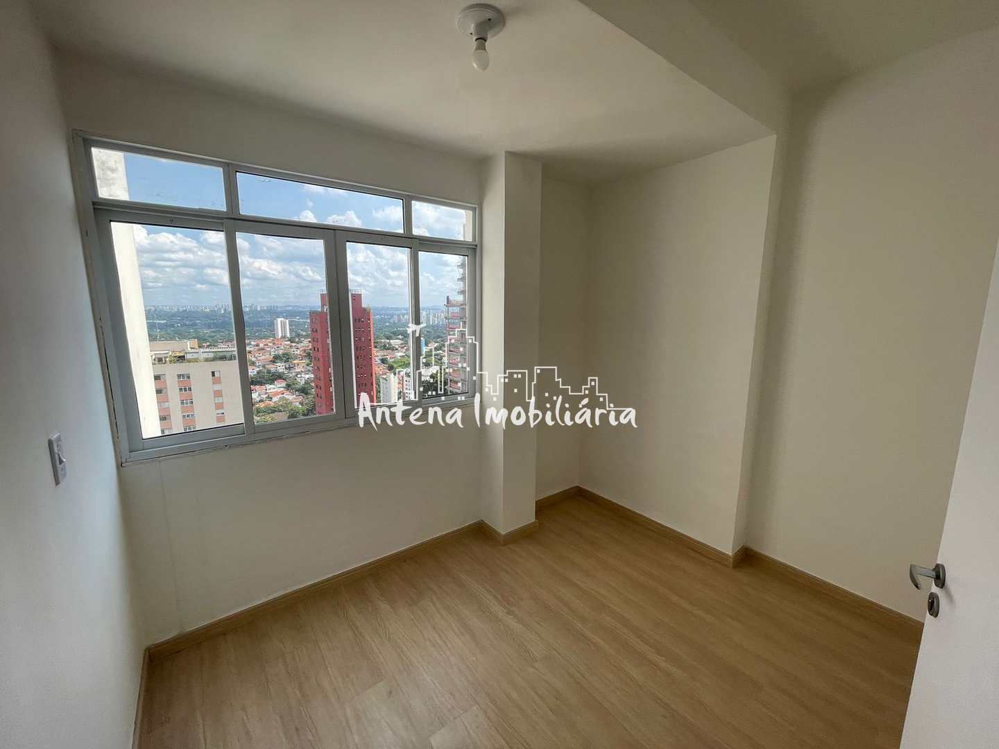 Apartamento à venda com 2 quartos, 65m² - Foto 4