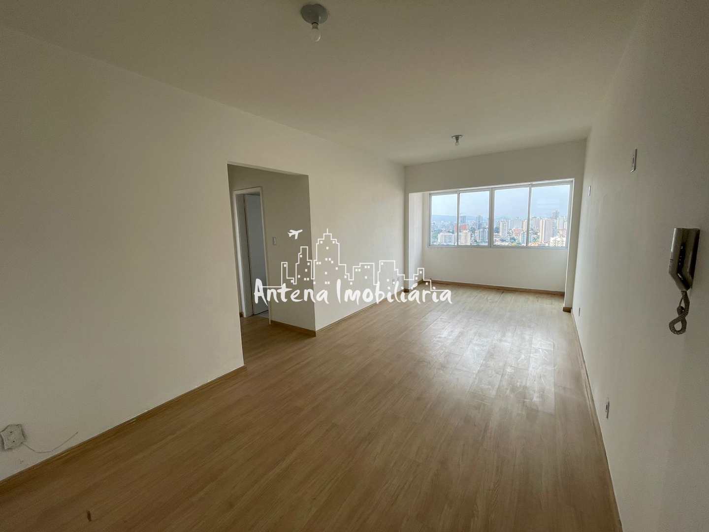 Apartamento à venda com 2 quartos, 65m² - Foto 1