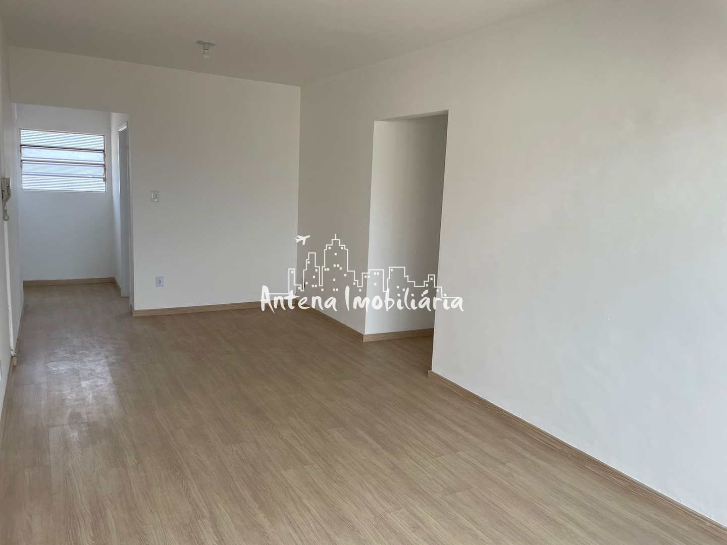 Apartamento à venda com 2 quartos, 65m² - Foto 3