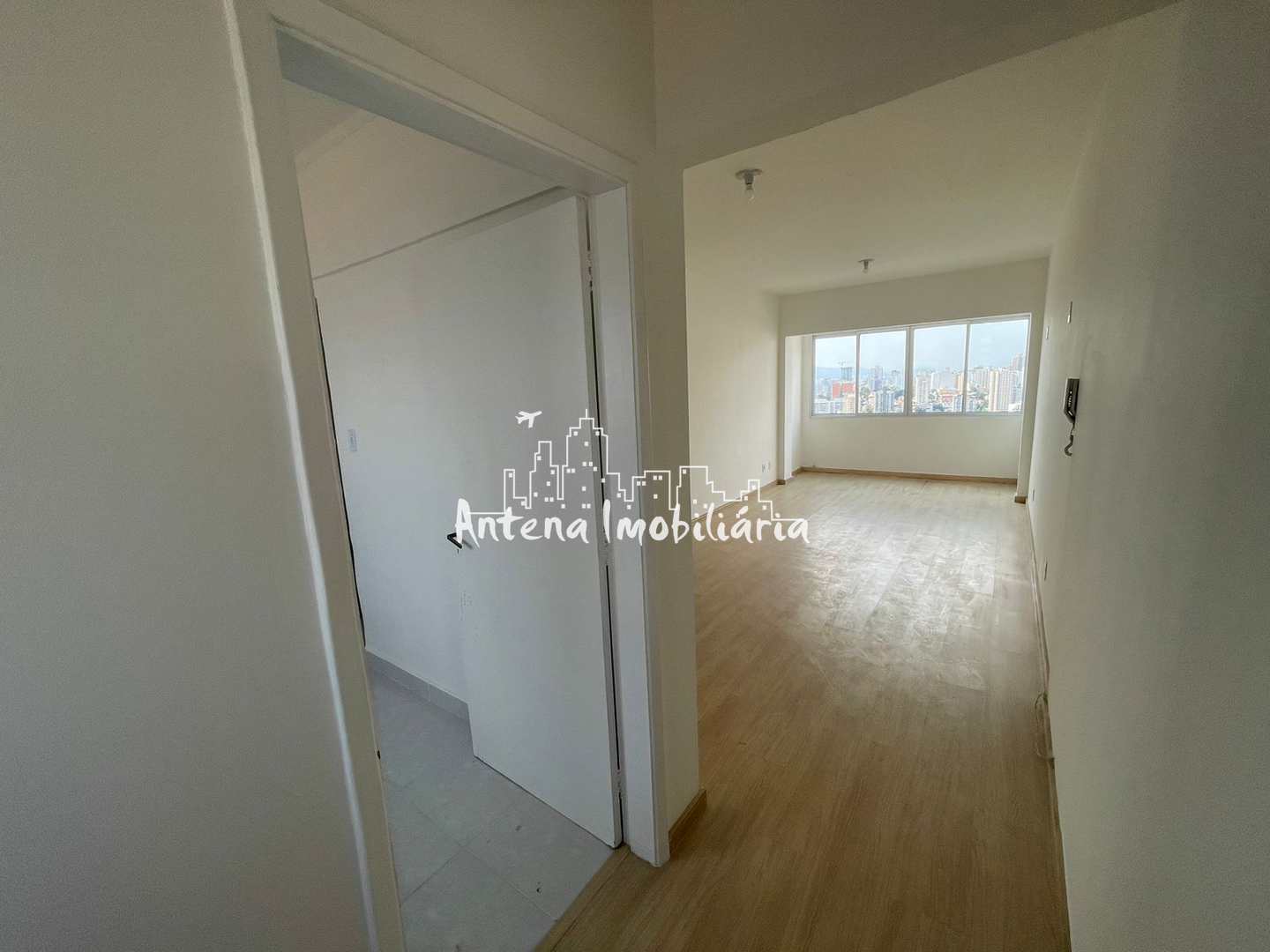 Apartamento à venda com 2 quartos, 65m² - Foto 2