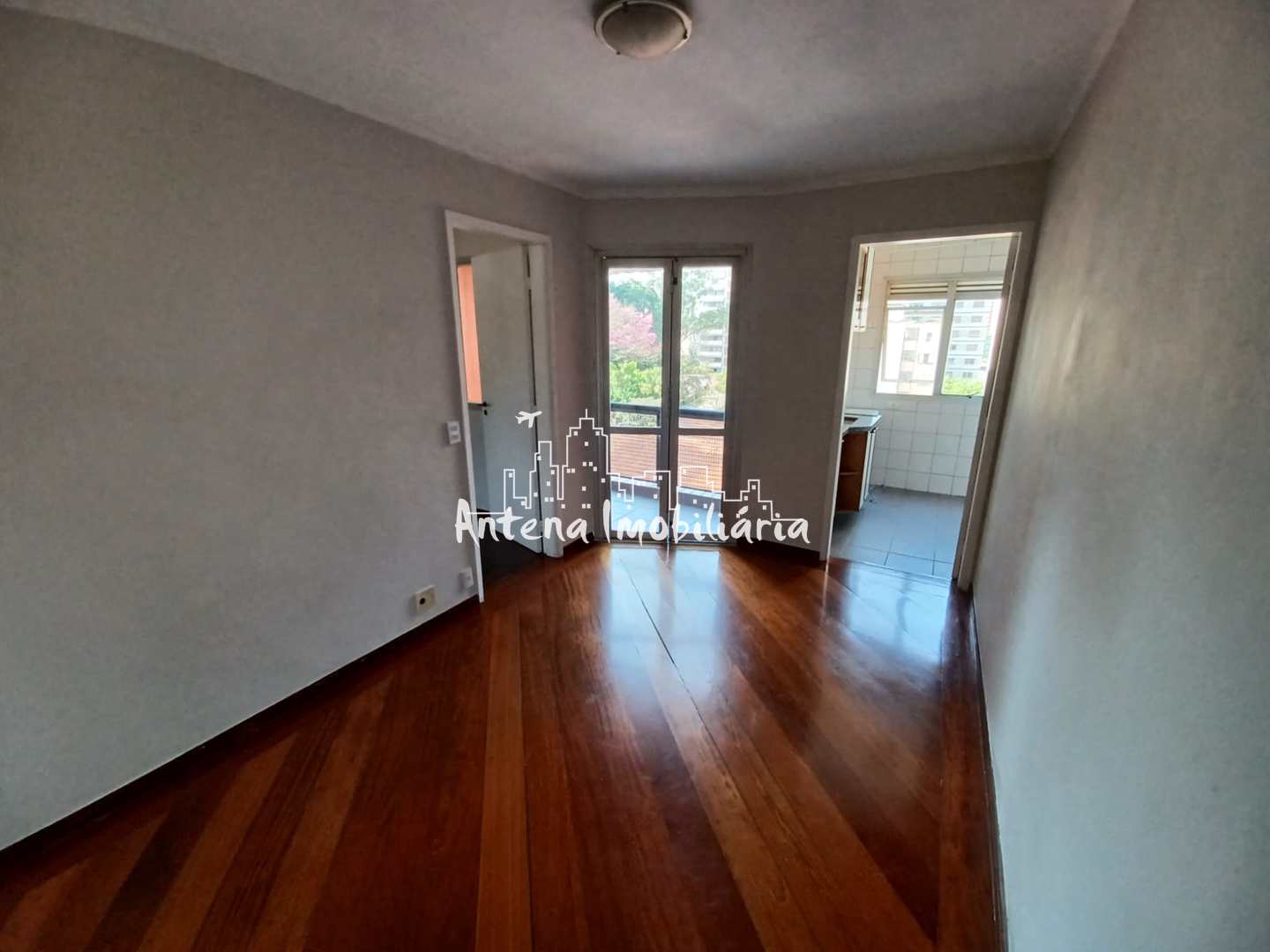 Apartamento à venda com 1 quarto, 38m² - Foto 2