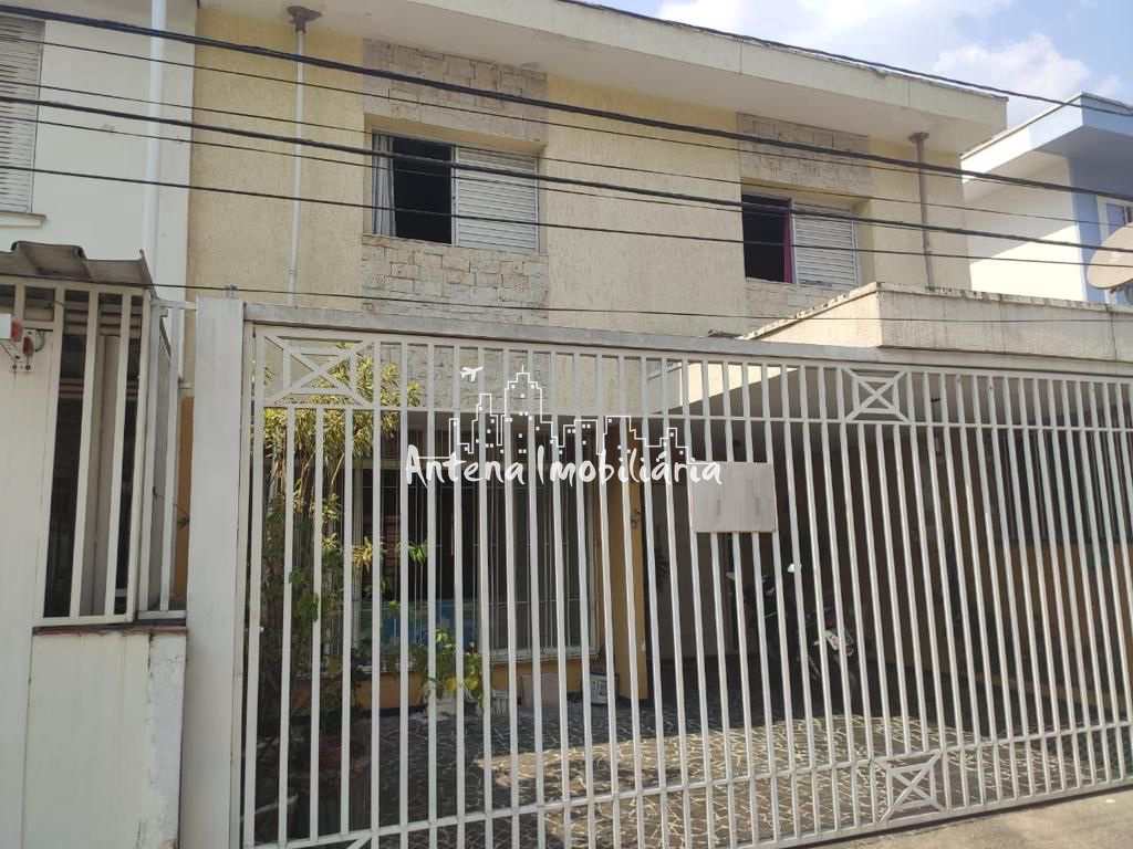 Sobrado à venda com 3 quartos, 200m² - Foto 1