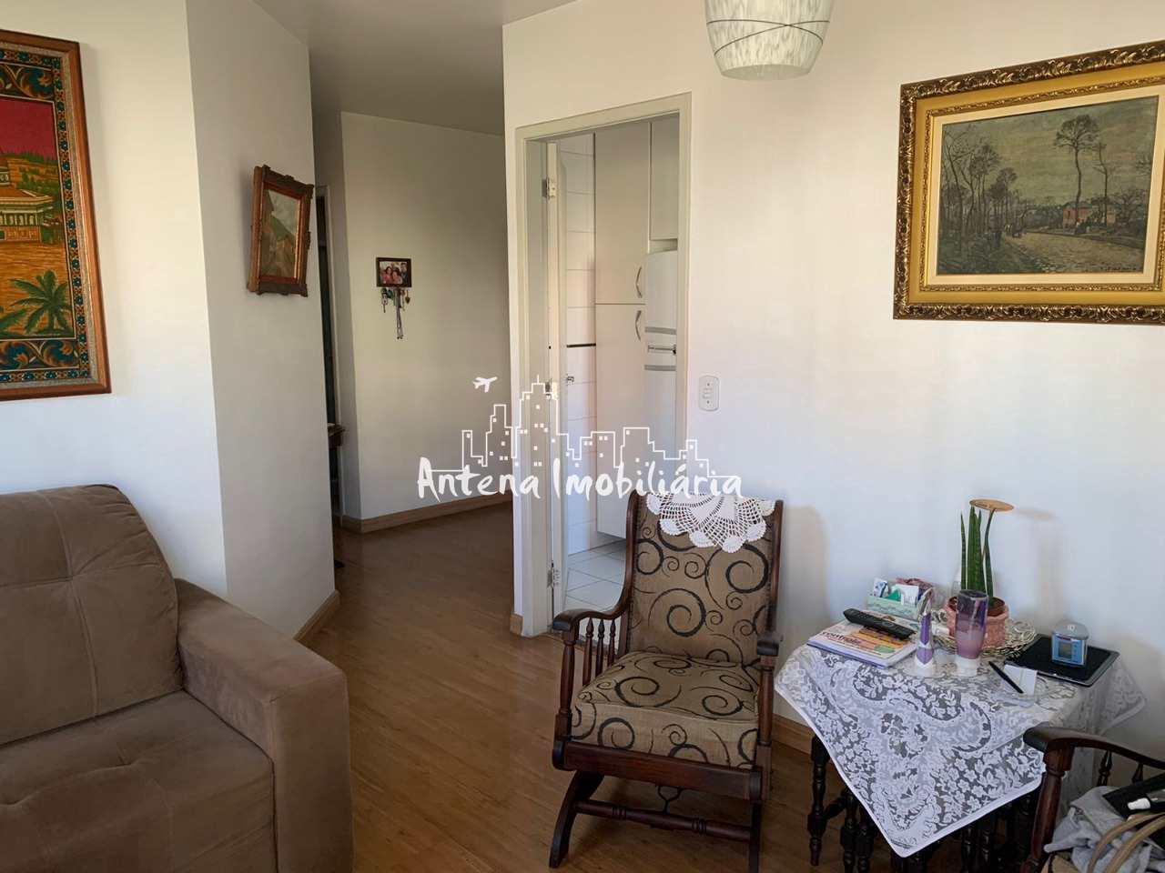 Apartamento à venda com 2 quartos, 60m² - Foto 2