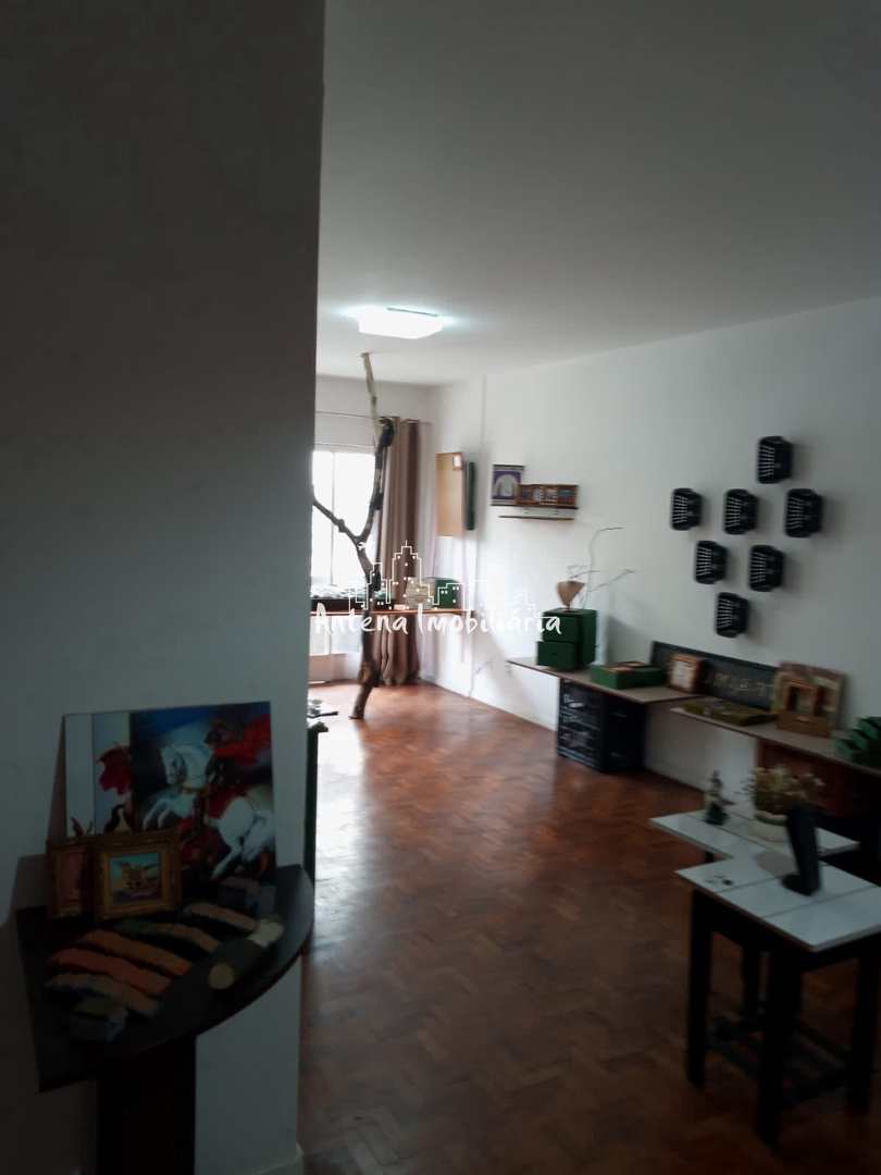 Apartamento à venda com 3 quartos, 134m² - Foto 1