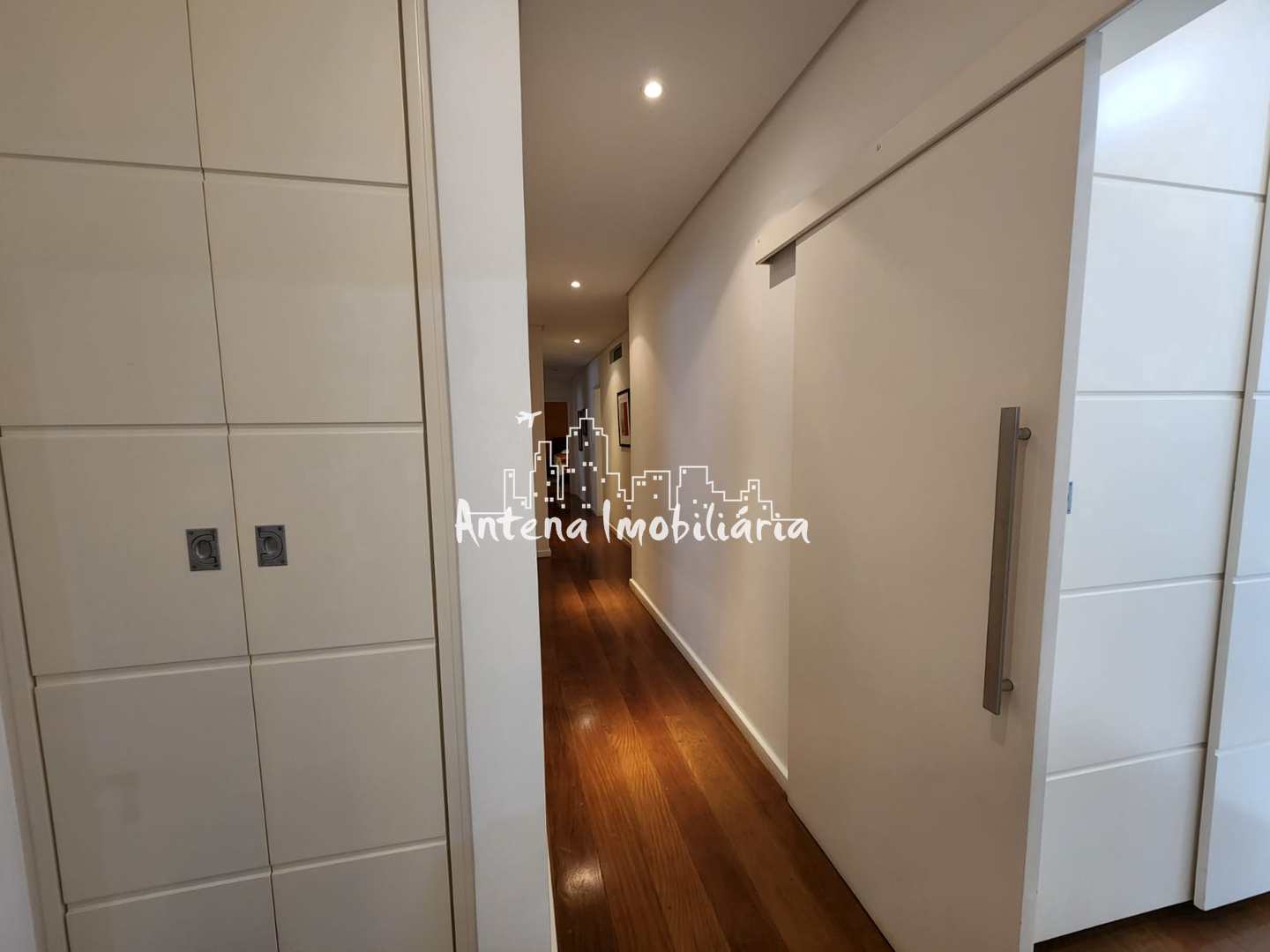 Apartamento à venda com 4 quartos, 218m² - Foto 8