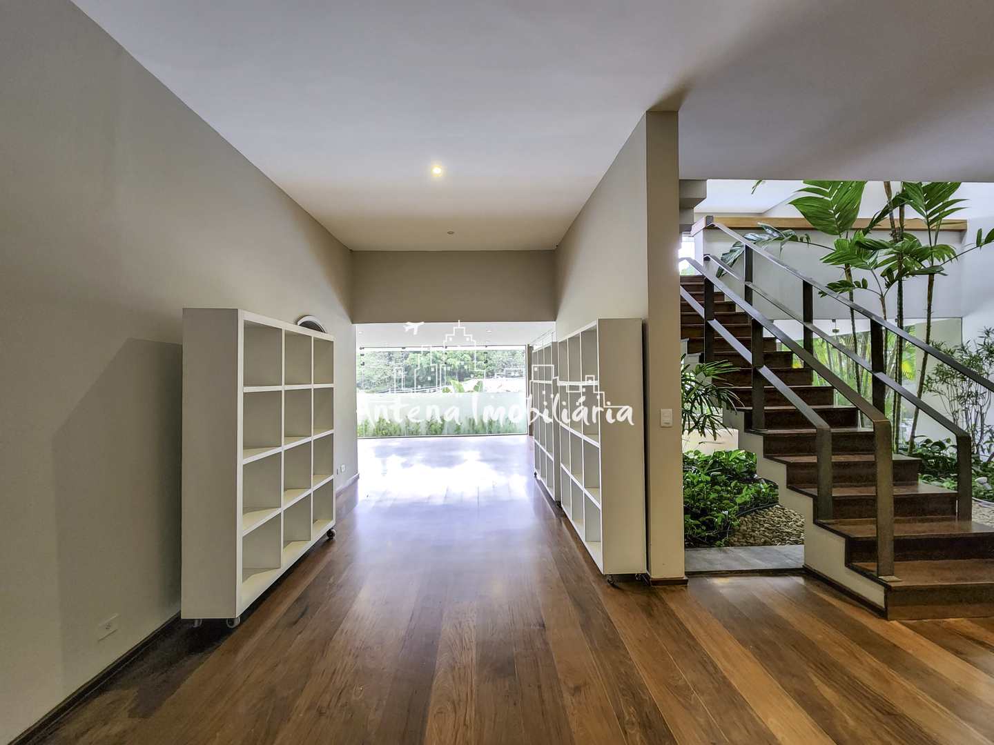 Casa para alugar com 6 quartos, 730m² - Foto 39