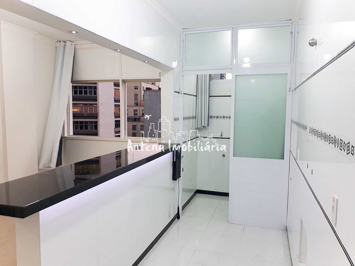 Apartamento à venda com 1 quarto, 54m² - Foto 9