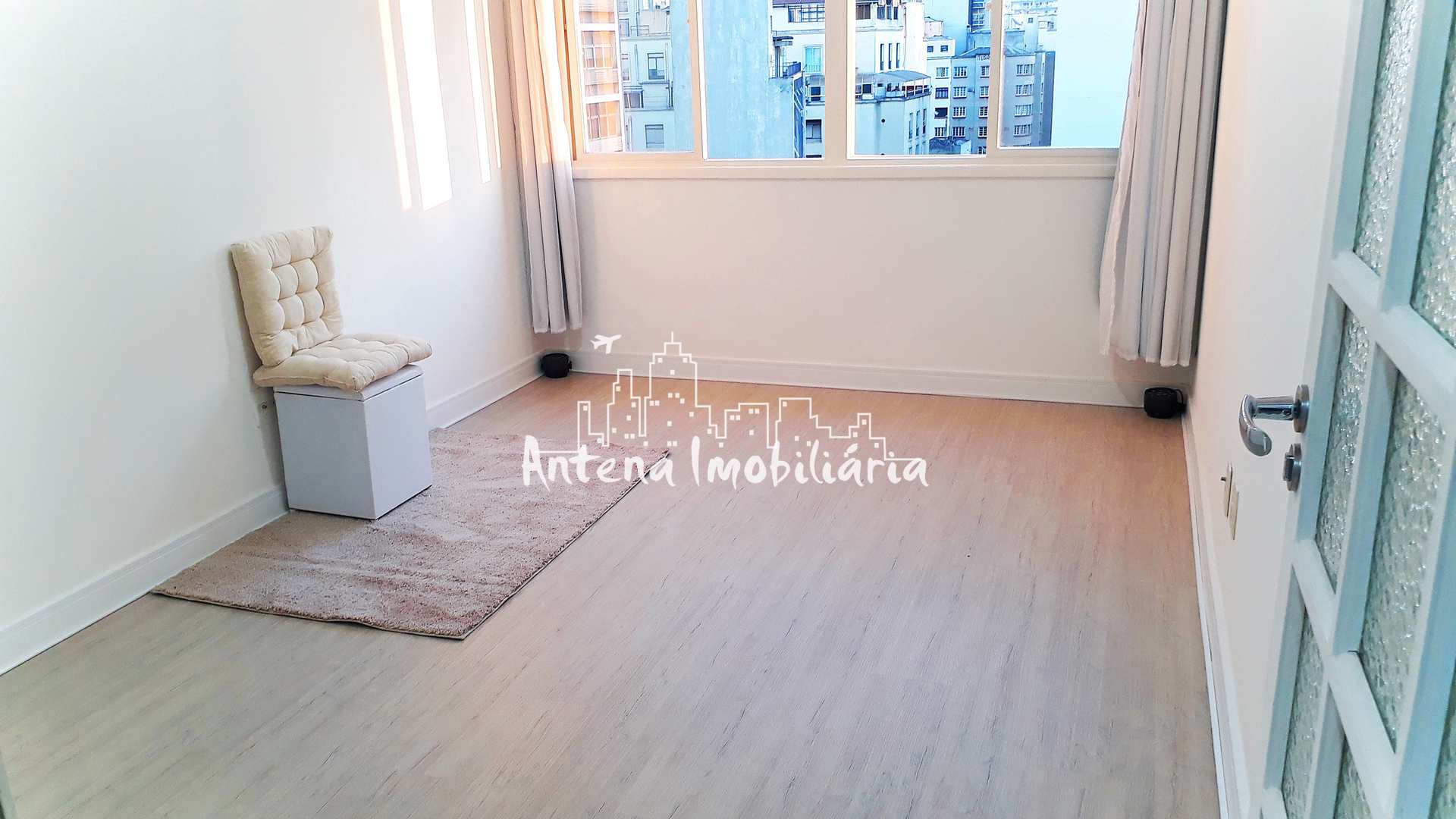 Apartamento à venda com 1 quarto, 54m² - Foto 3