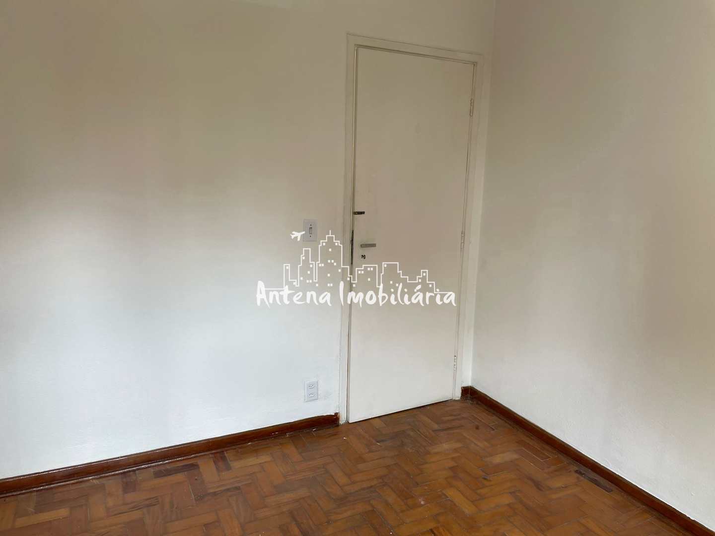 Apartamento à venda com 1 quarto, 44m² - Foto 2