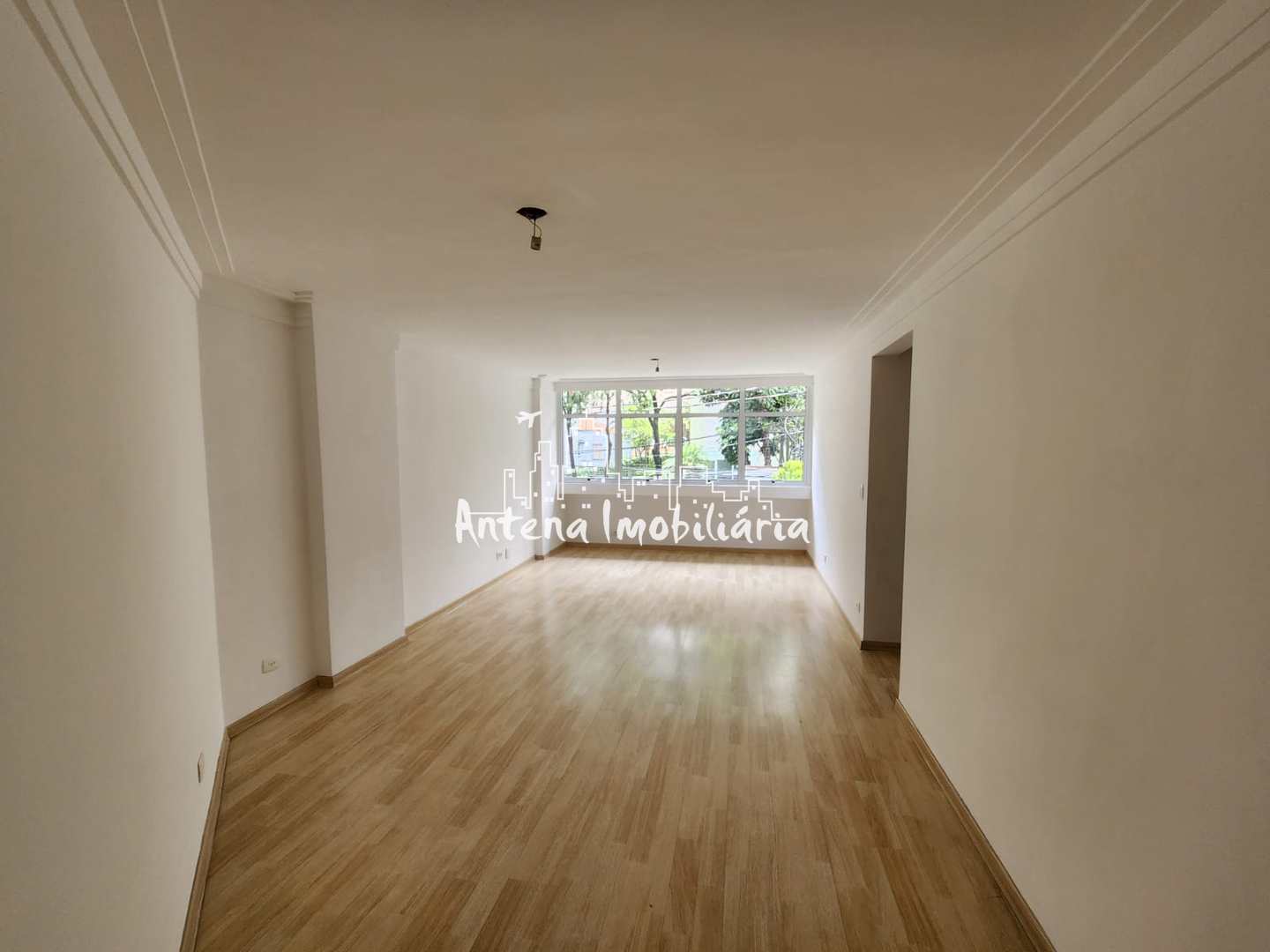 Apartamento à venda com 2 quartos, 74m² - Foto 1