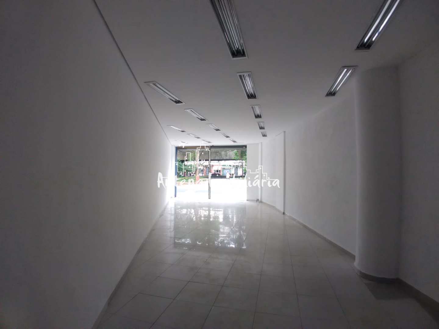 Loja-Salão para alugar, 101m² - Foto 2