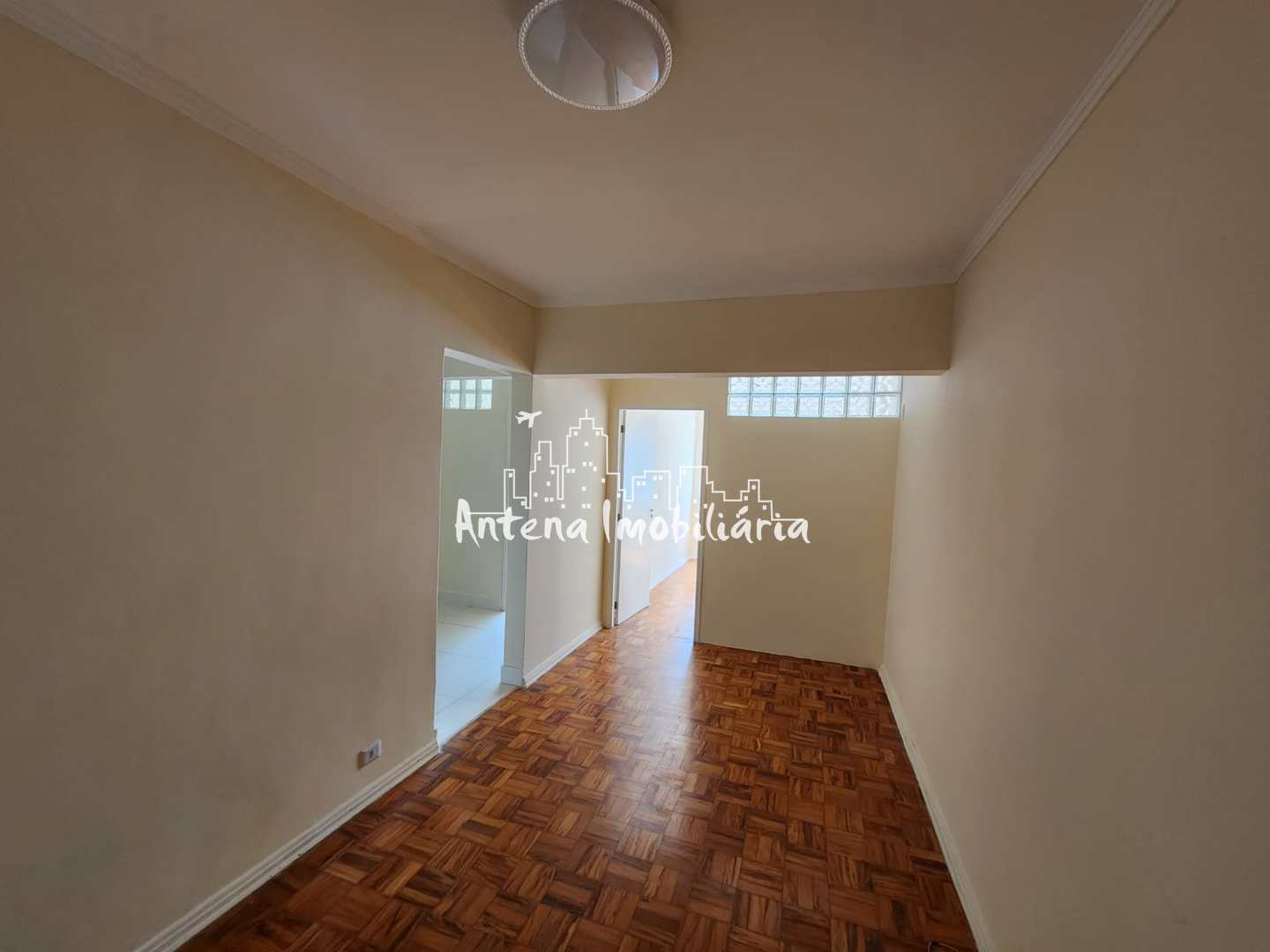 Apartamento à venda com 2 quartos, 60m² - Foto 2