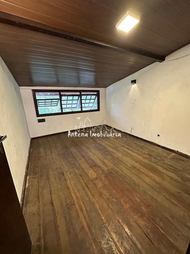 Casa para alugar com 4 quartos, 275m² - Foto 33